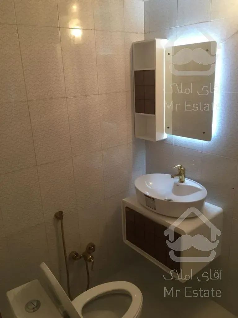فاز ۱۱ پردیس ۸۷ متر در برج ۱۴ طبقه