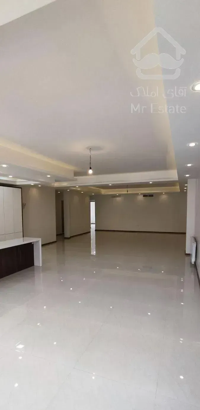 ۱۷۶متر ، تک واحدی نوساز ، ۲ پارکینگ