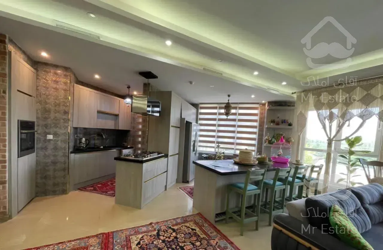 آپارتمان ۱۸۰ متر،فاز ۱ مهرشهر ورودی