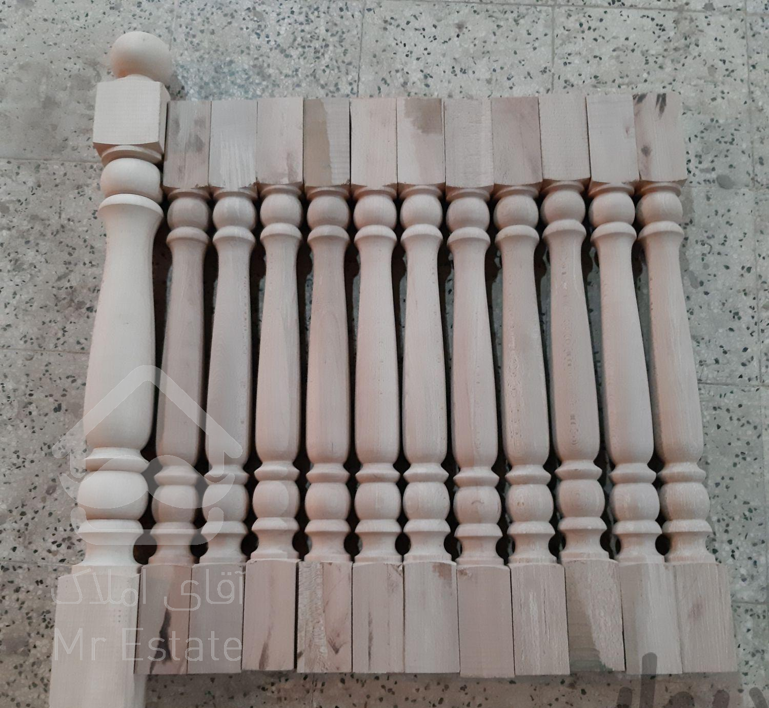 نرده چوبی پایه مبلی رایزر خدمات خراطی شمعدان چوبی