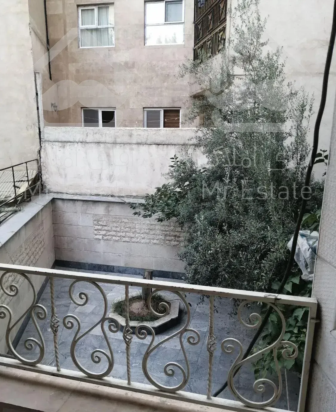 آپارتمان اندرزگو 140 متر