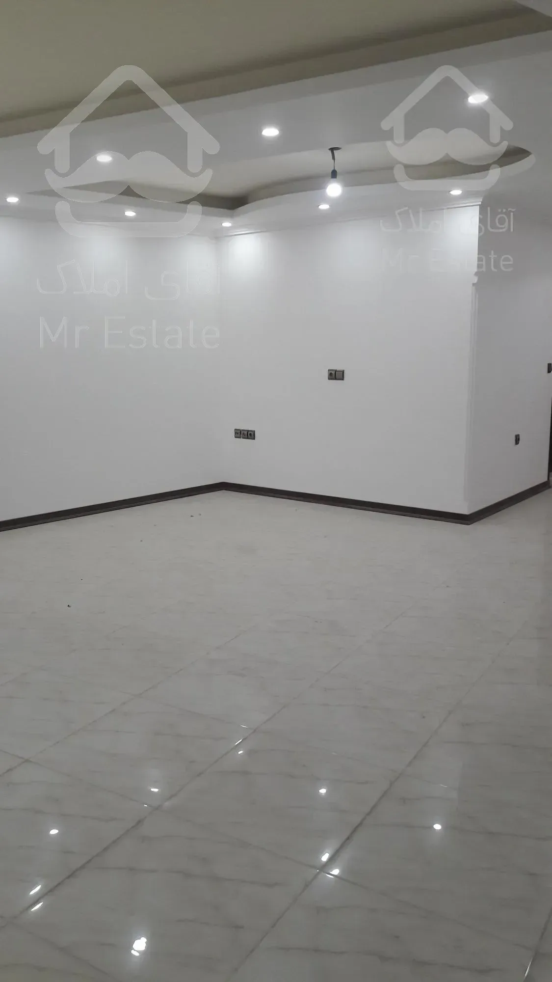 ۲ طبقه حیاط دار و خوش ساخت