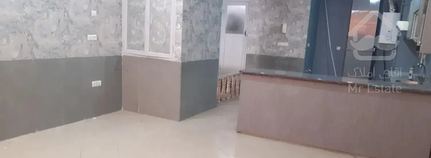 سوییت طبقه بالا۶۰ متر صفاییه