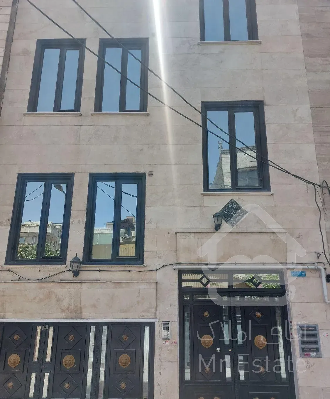 اپارتمان ۴ طبقه با پارکینگ /تکواحدی