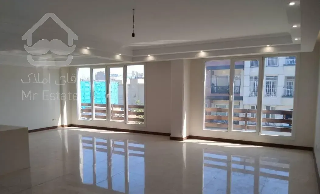 ۱۴۰ متر / میرداماد / ۸ سال /فول امکانات/طبقات بالا