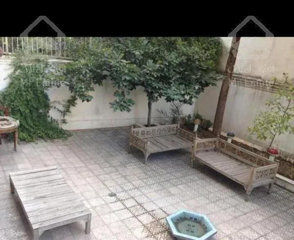 اپارتمان١47 متر حیاط اختصاصی