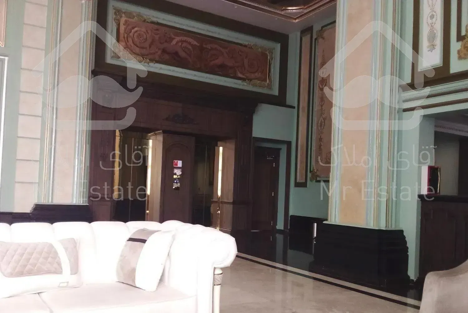 آپارتمان 270 متری فول مشاعات