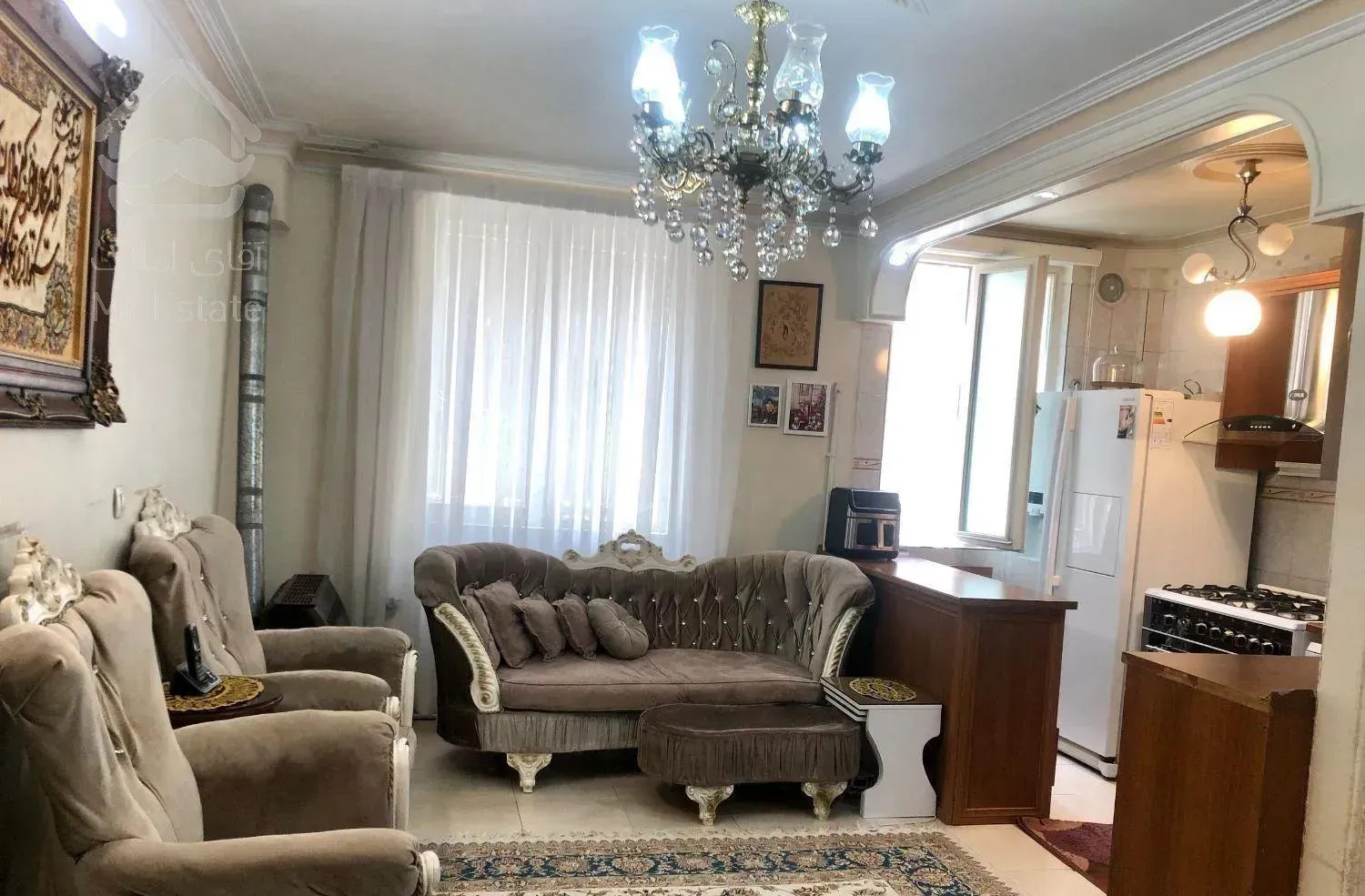 طبقه اول از سه طبقه تک واحد