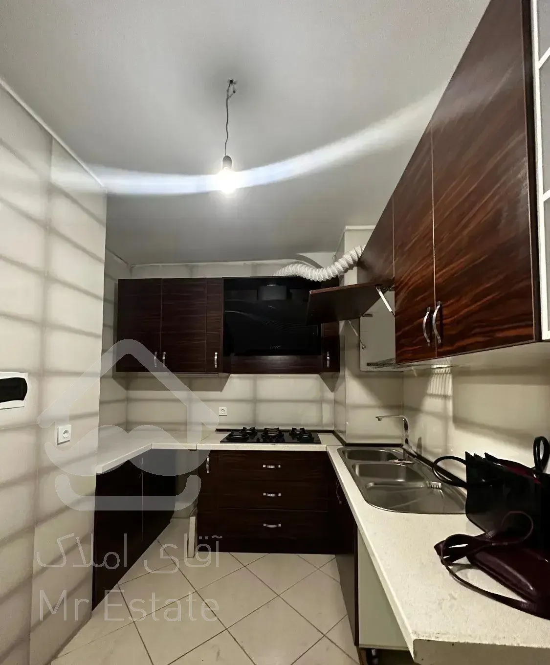 ۱۰۵ متر ۲خواب تکواحد/۶۰متر حیاط شخصی/ یوسف آباد