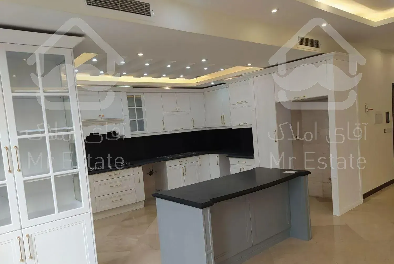 آپارتمان 141 متر سه خواب / تاپ لوکیشن ونک