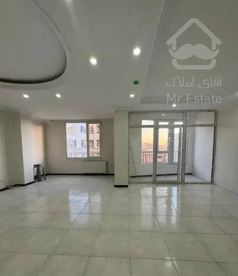 ۱۲۰متر، شمالی آفنابگیر، ویودار، طبقه یکی به آخر