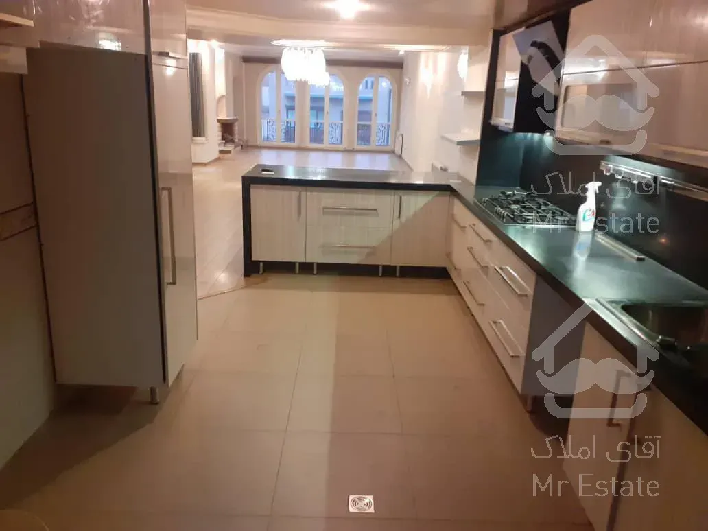 اجاره و رهن آپارتمان زعفرانیه 180  متر لوکس