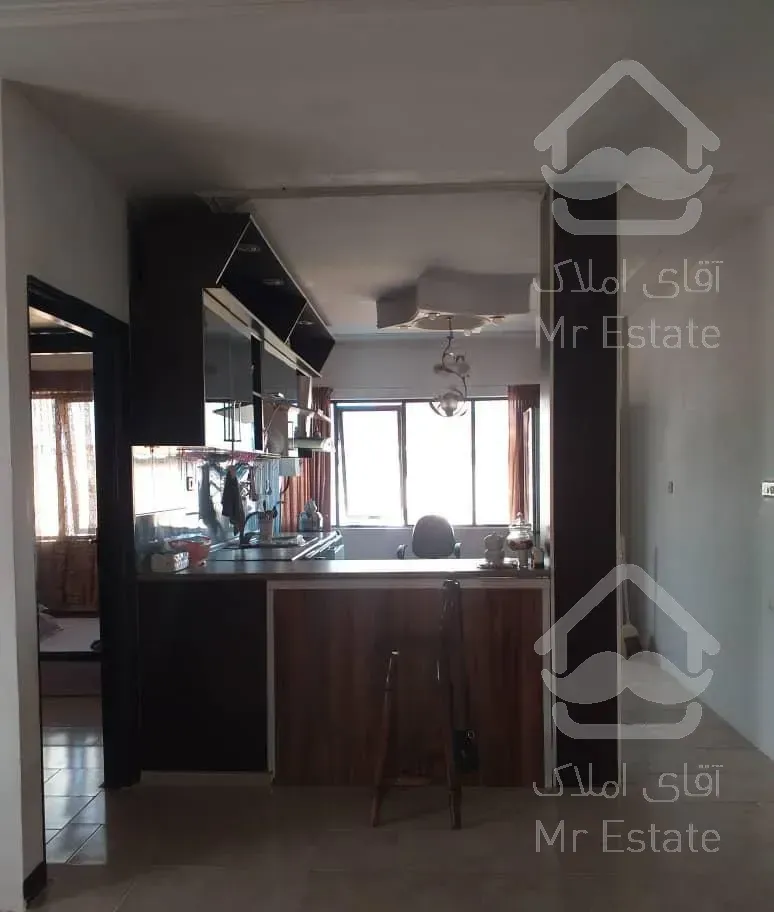 آپارتمان تک واحدی طبقه سوم با ویوی سه طرفه