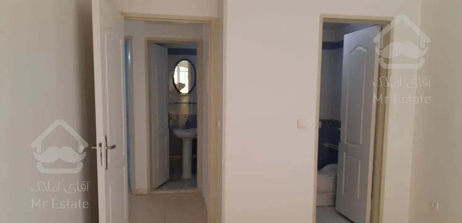 130 متر قلهک سه خواب