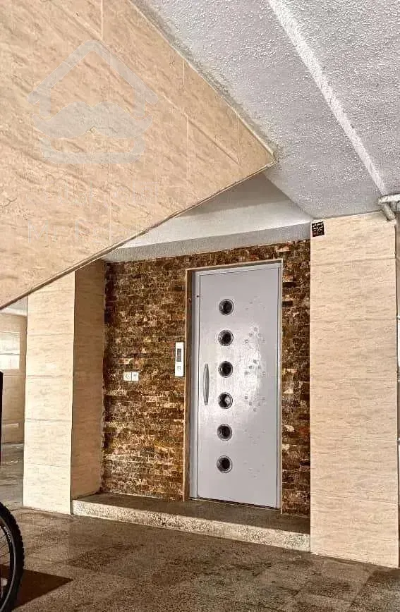 آپارتمان ۷۷ متری واقع در غازیان