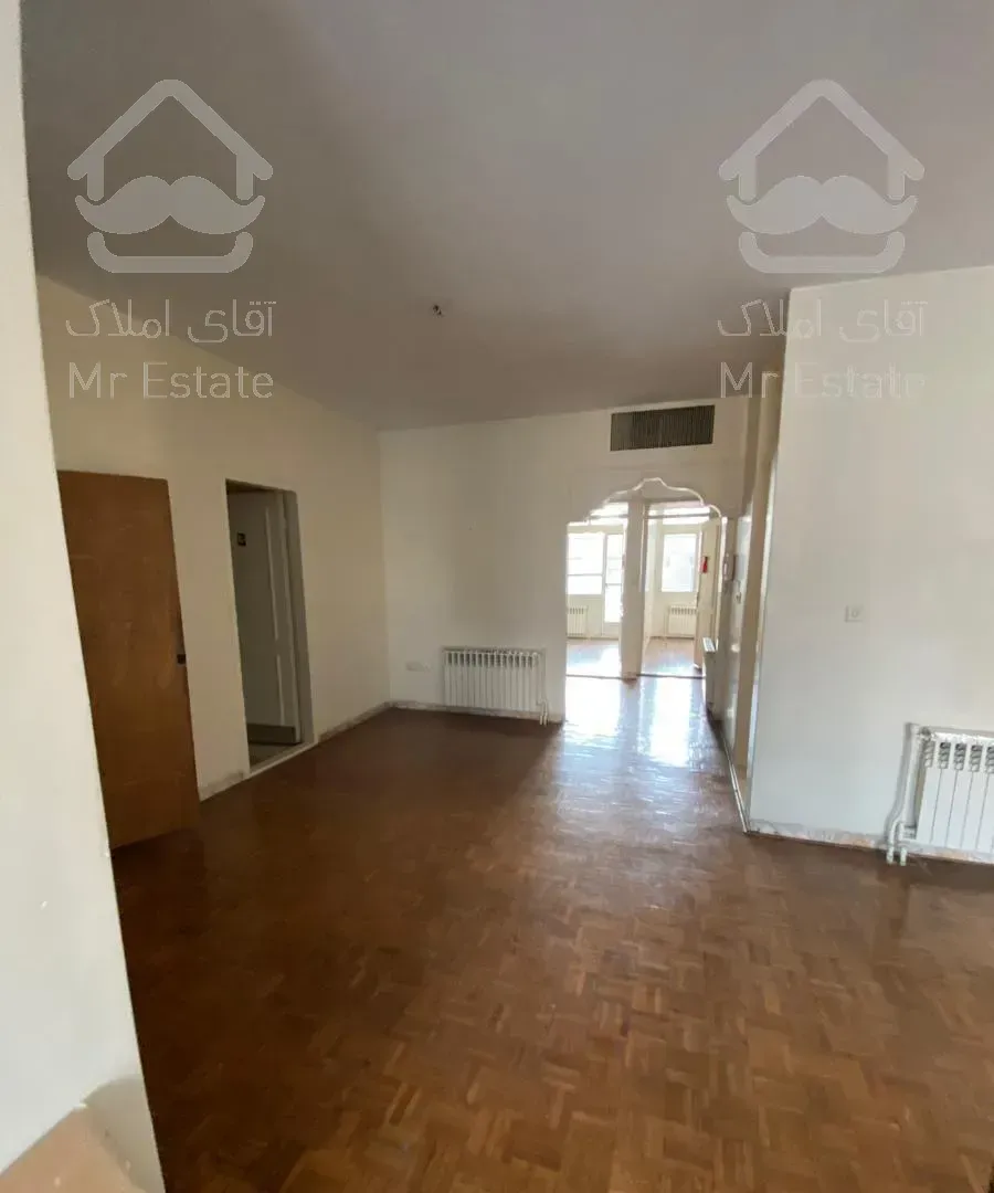 ۱۰۷ متر قدرالسهم دار میدان فرهنگ