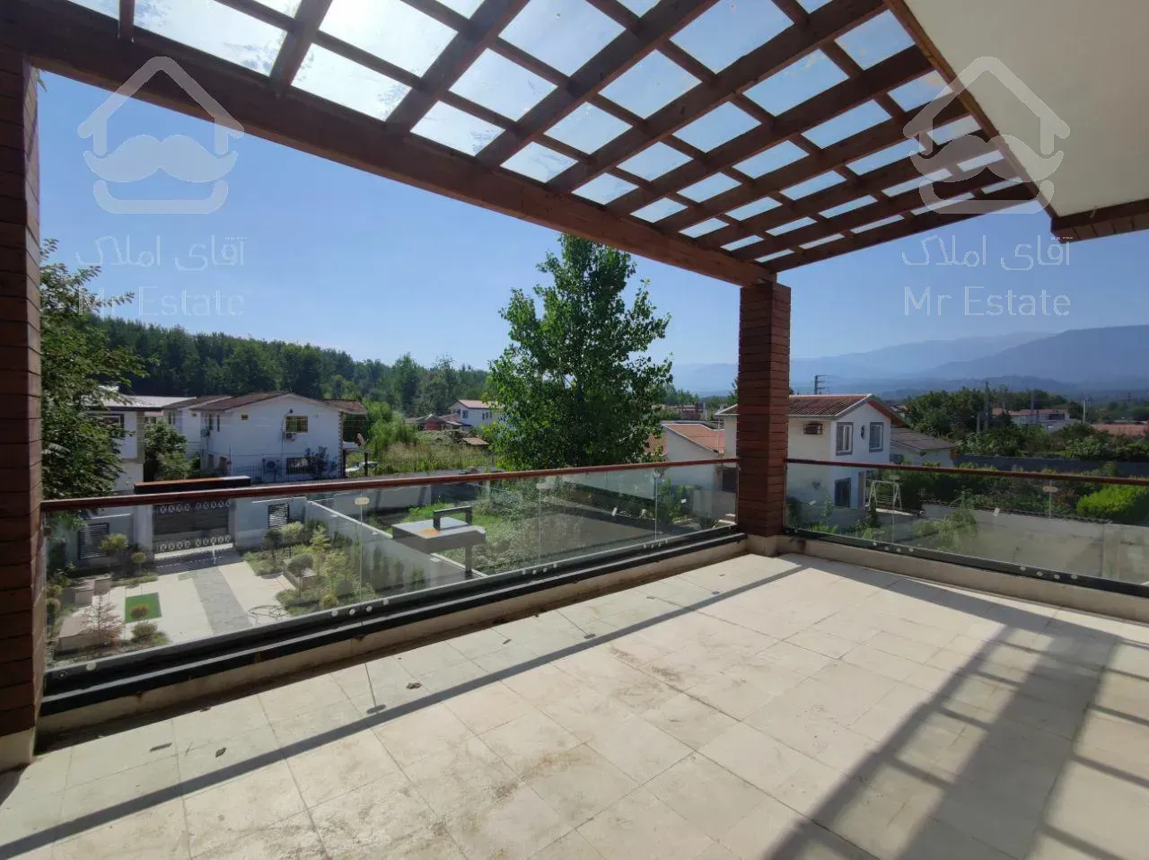 ويلاي٣٥٠ متري با روف گاردن