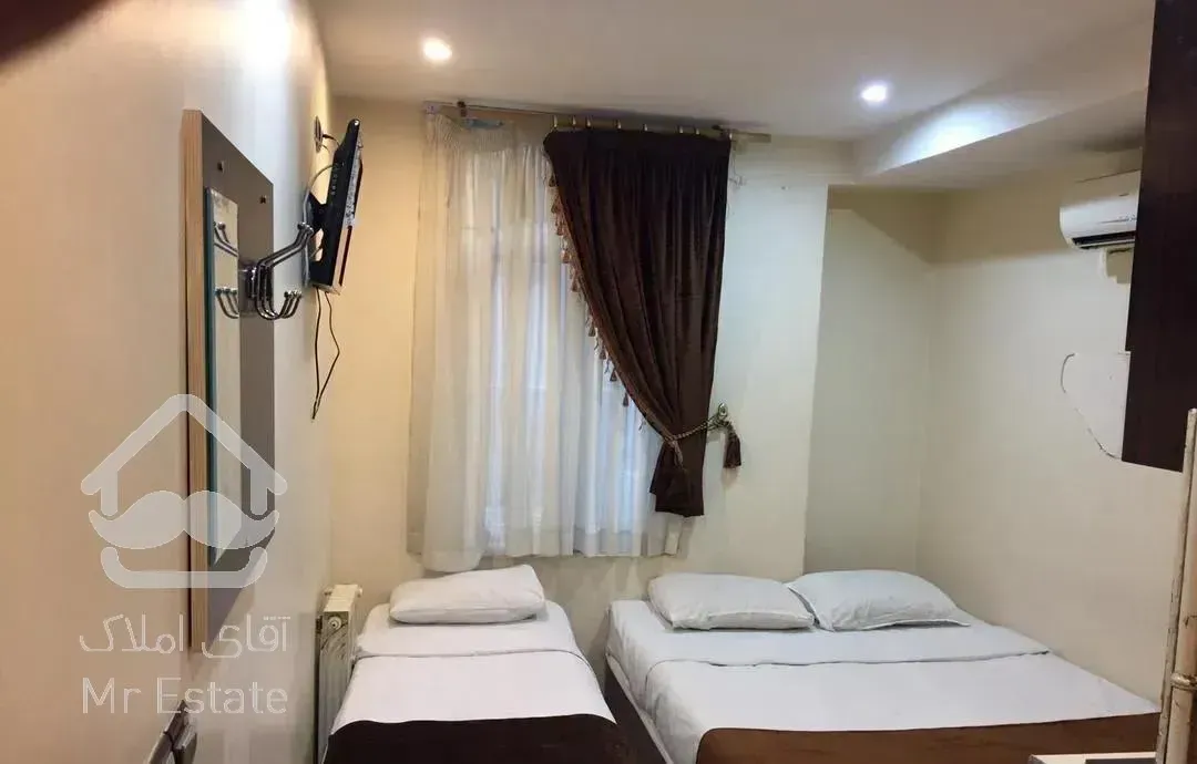 سوئیت سه تخت عرشیا