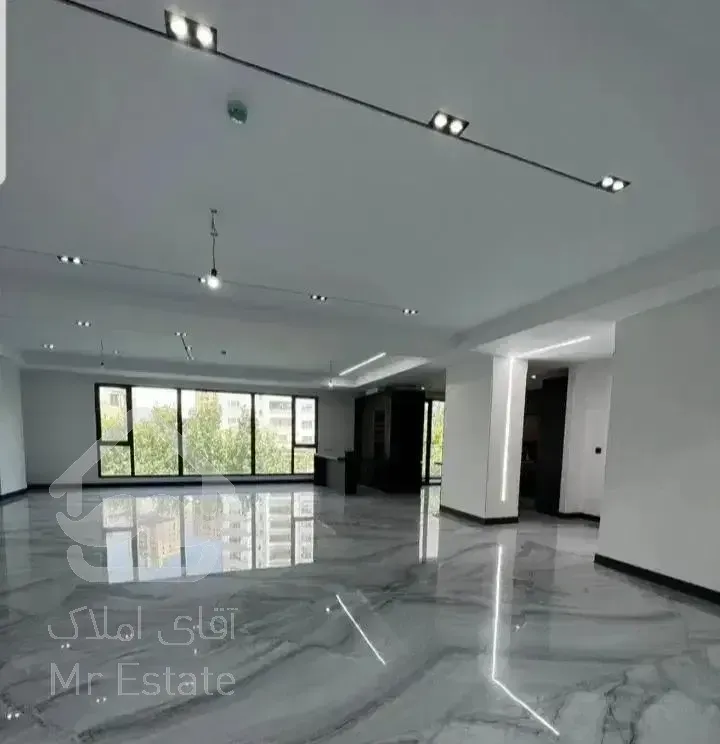 ۱۱۷ متر/دو پارکینگ/کلید نخورده