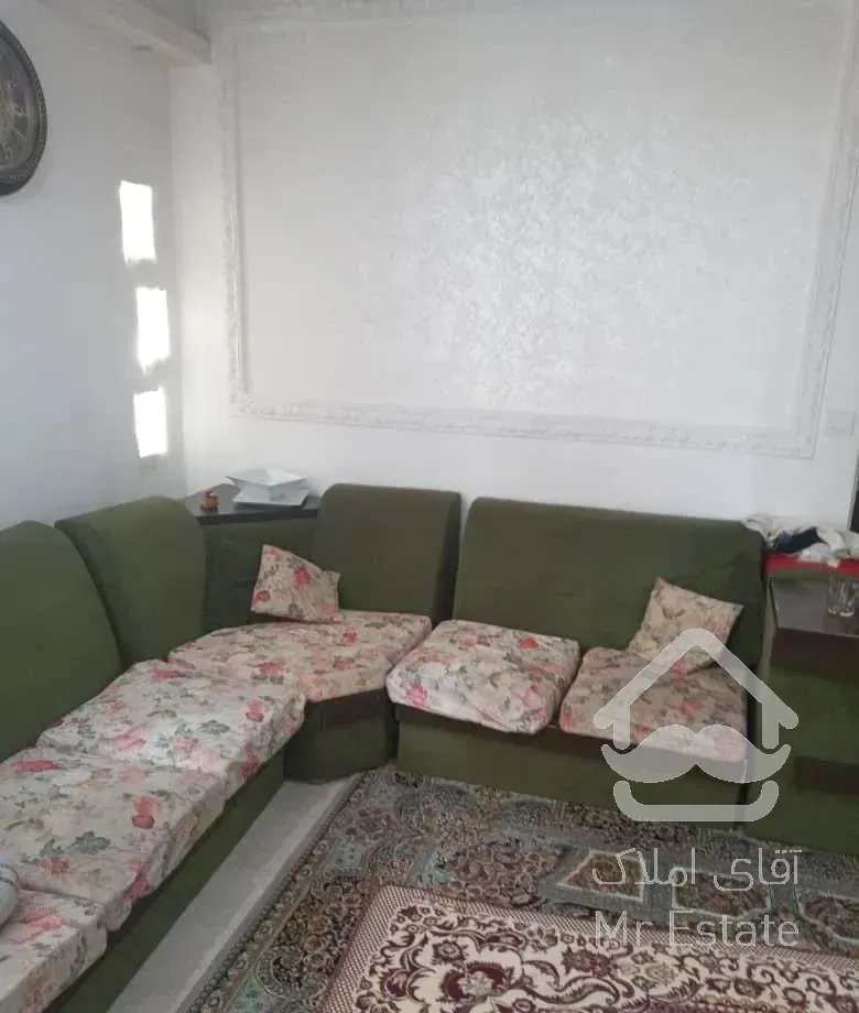 خانه طبقه اول حیاط دار کوی فرهنگیان