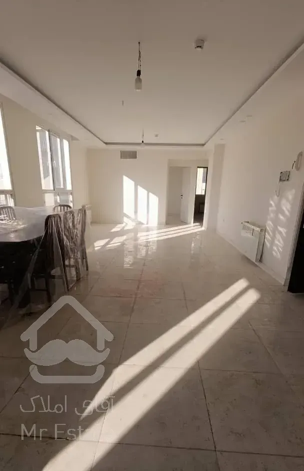 اپارتمان ۱۱۵متری/ کلید نخورده ( میدان شهدا )