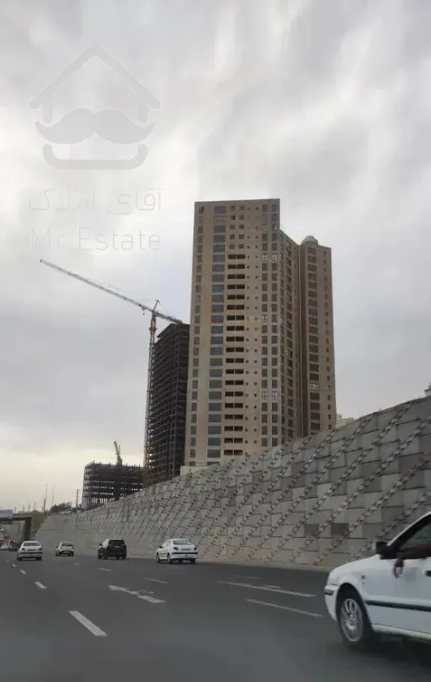 واحد ۱۴۰ متری ایثارگران غرب فول امکانات