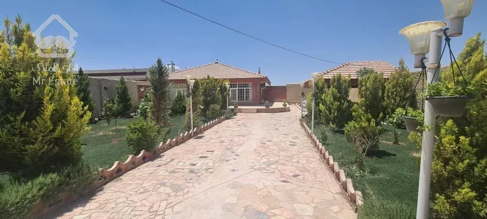 باغ ویلا  600 متری نقلی بسیار شیک آبشار اصفهان