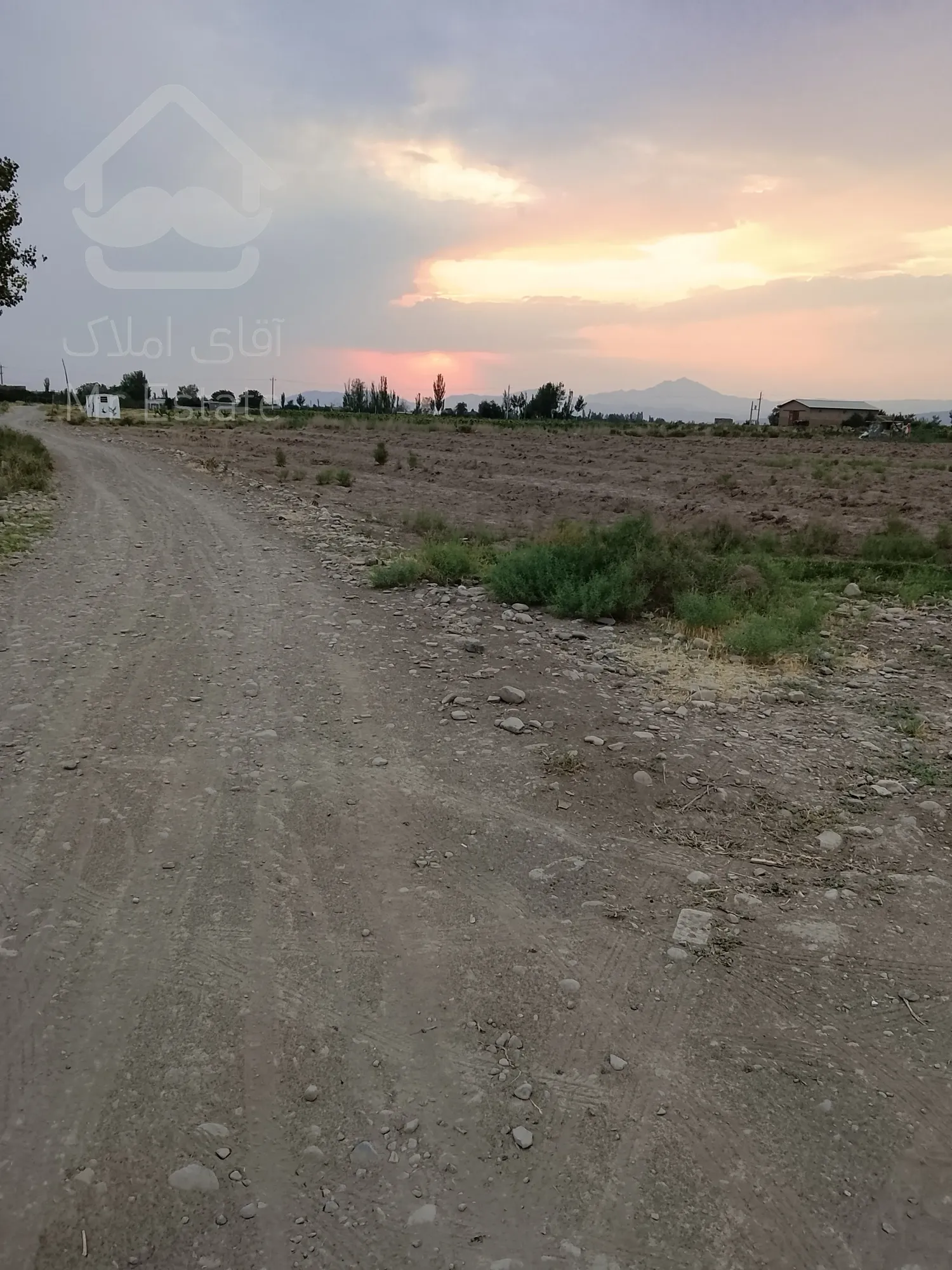 زمین 1250 متری /روستای باروج (مرند)