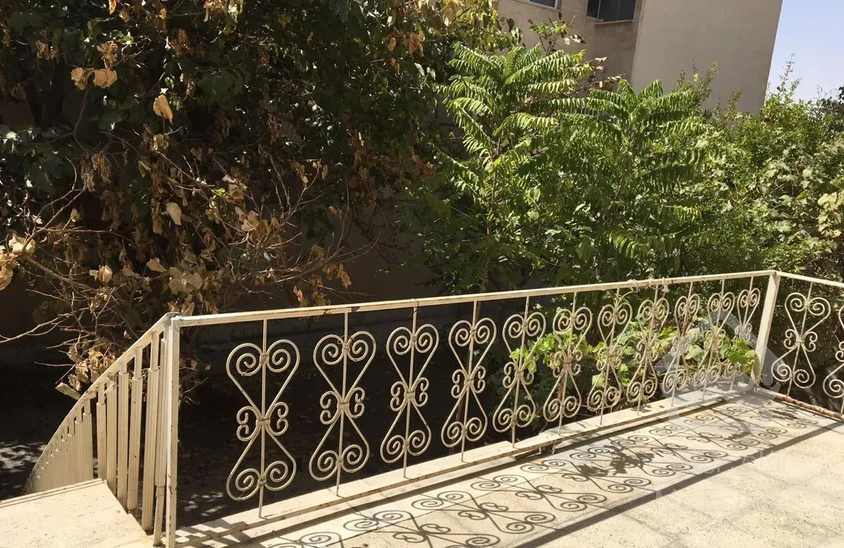 ویلا باغ ۱۲۷ متر