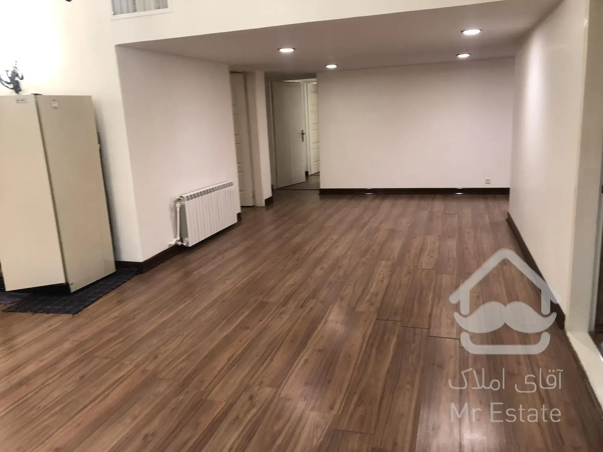 رهن و اجاره ویلایی ۲۲۰ متر ۳ خوابه نیاوران