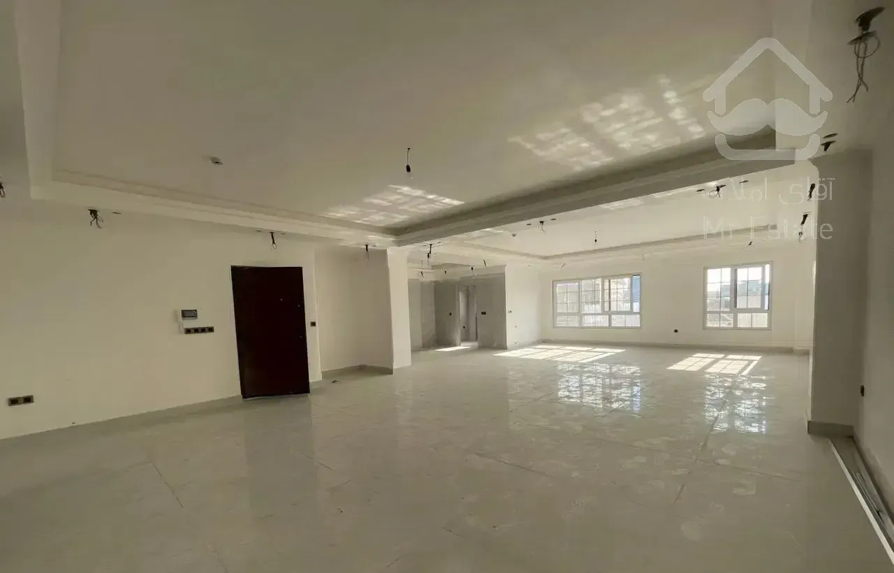 فروش آپارتمان ۱۹۵ متری نوساز حمزهکلا