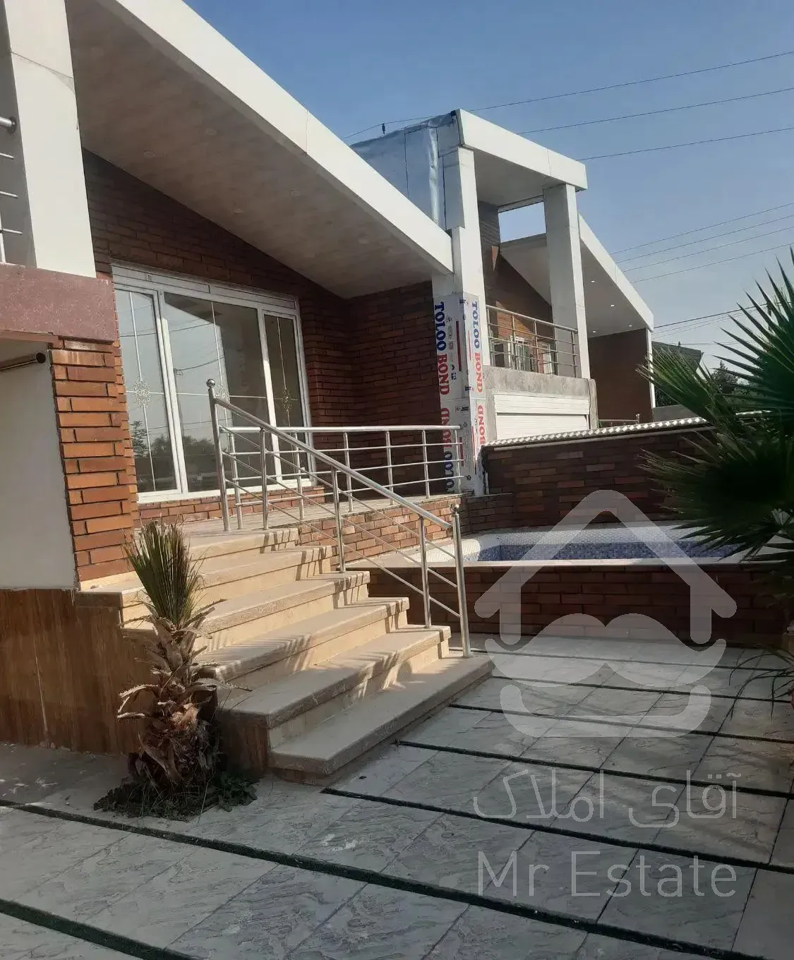 ویلا نیم پیلوت رهن کامل منطقه ی برند محمود اباد