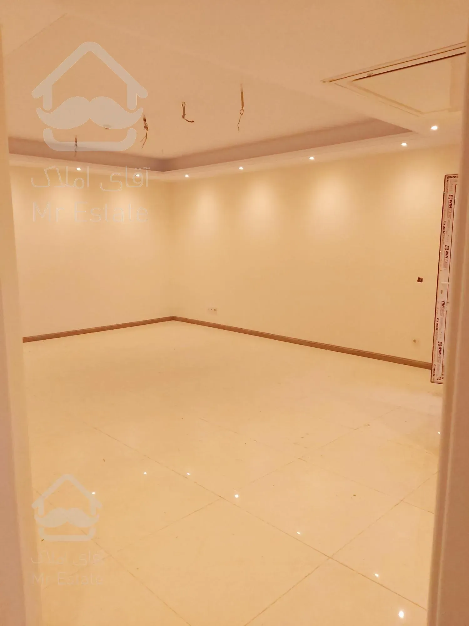 اشرفی پونک ۹۹ متر نوساز