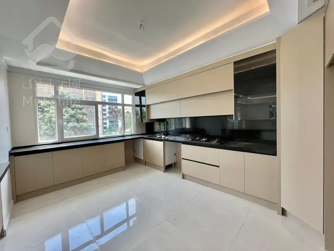 فروش اپار تمان 225 متری زعفرانیه