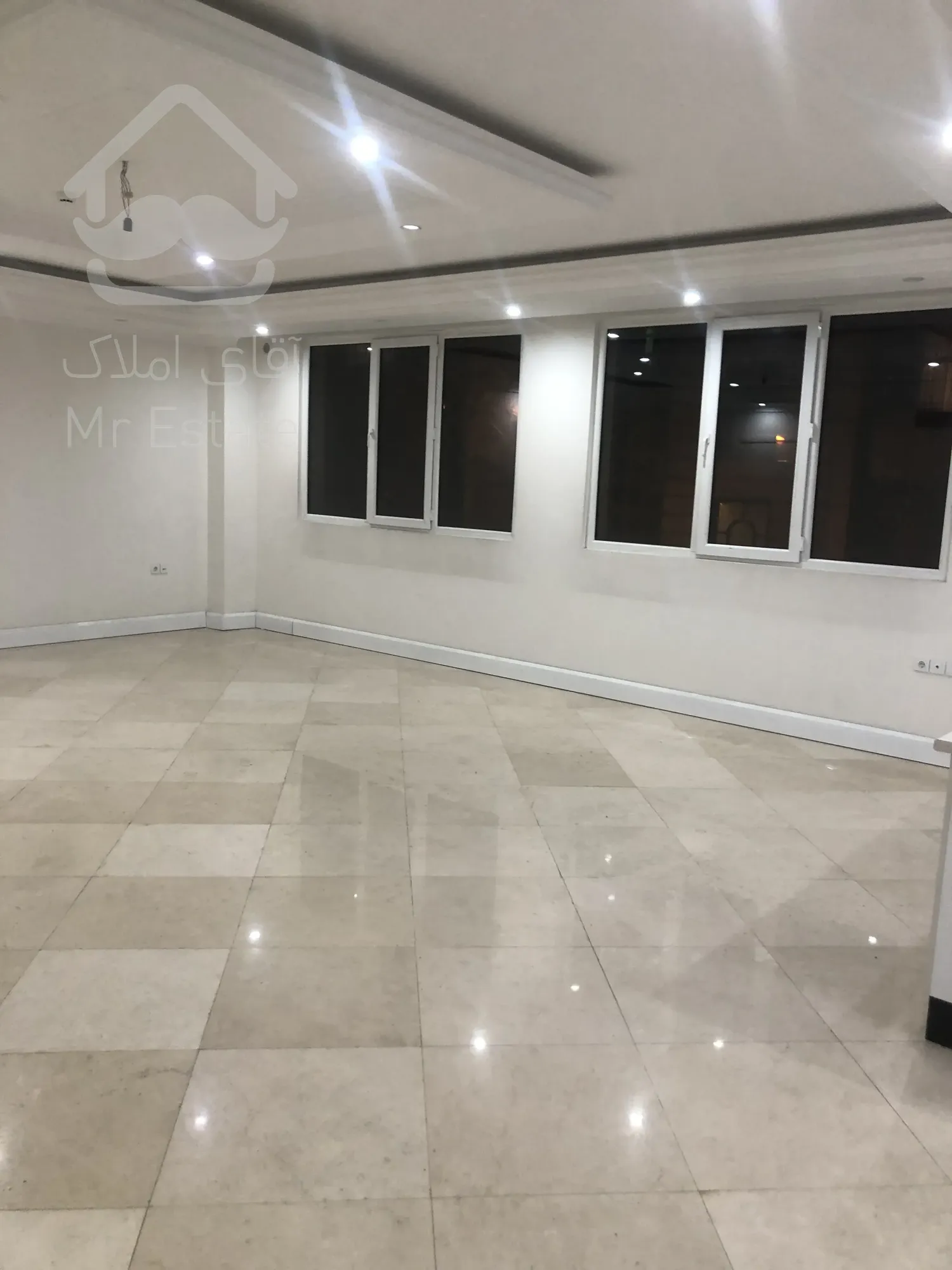 ۸۰متر۲خواب فول روبه کوچه