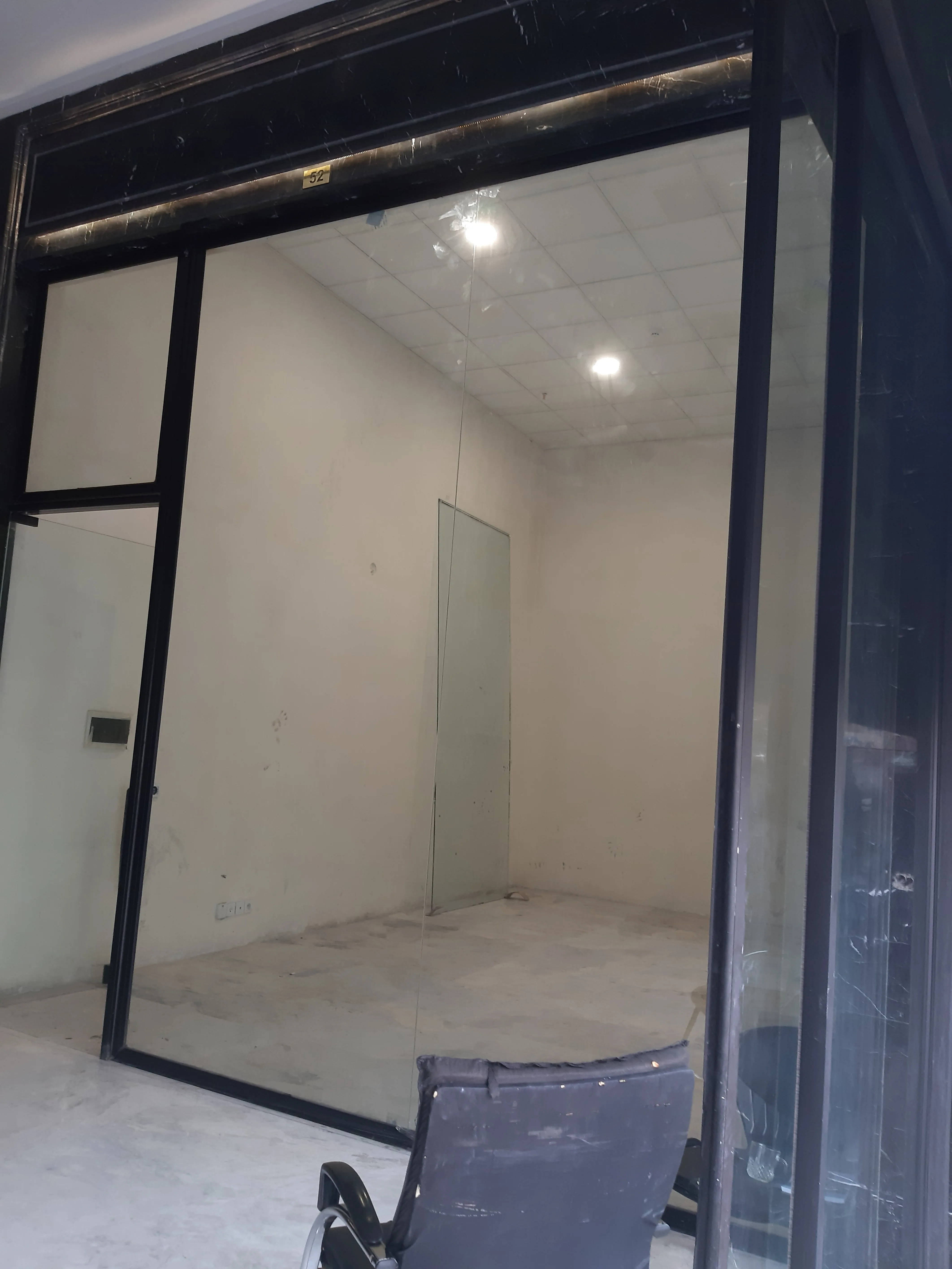 فروش مغازه 18 متری در رونیکامال تجاری