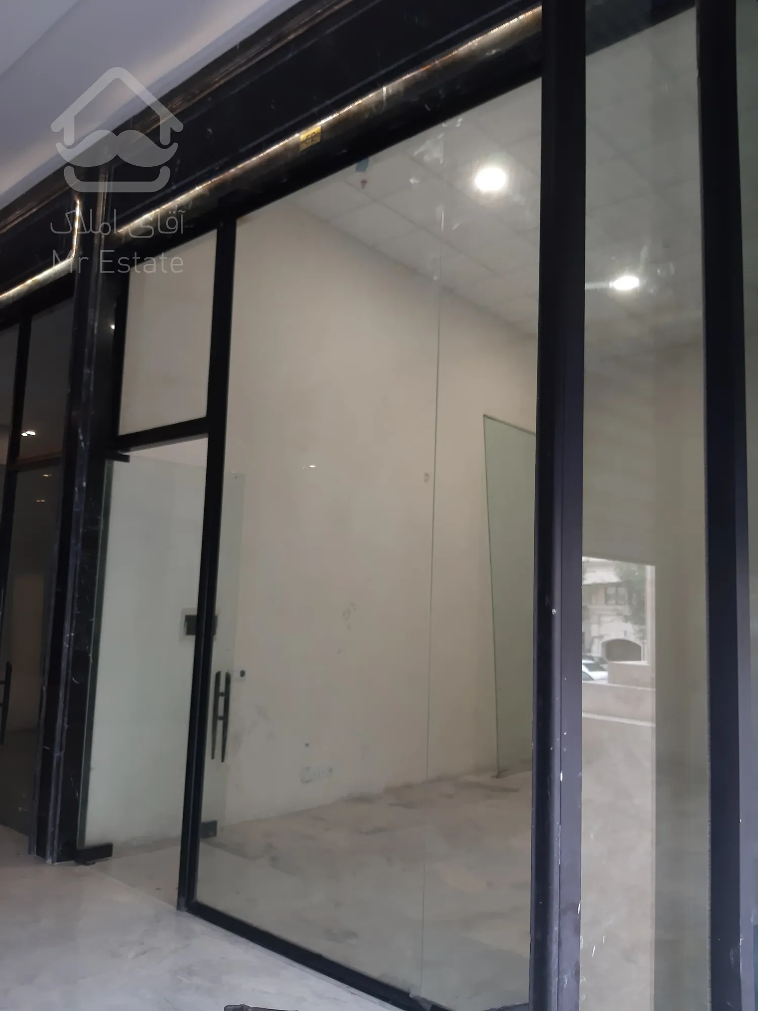 مغازه 68 متری در رونیکا پالاس