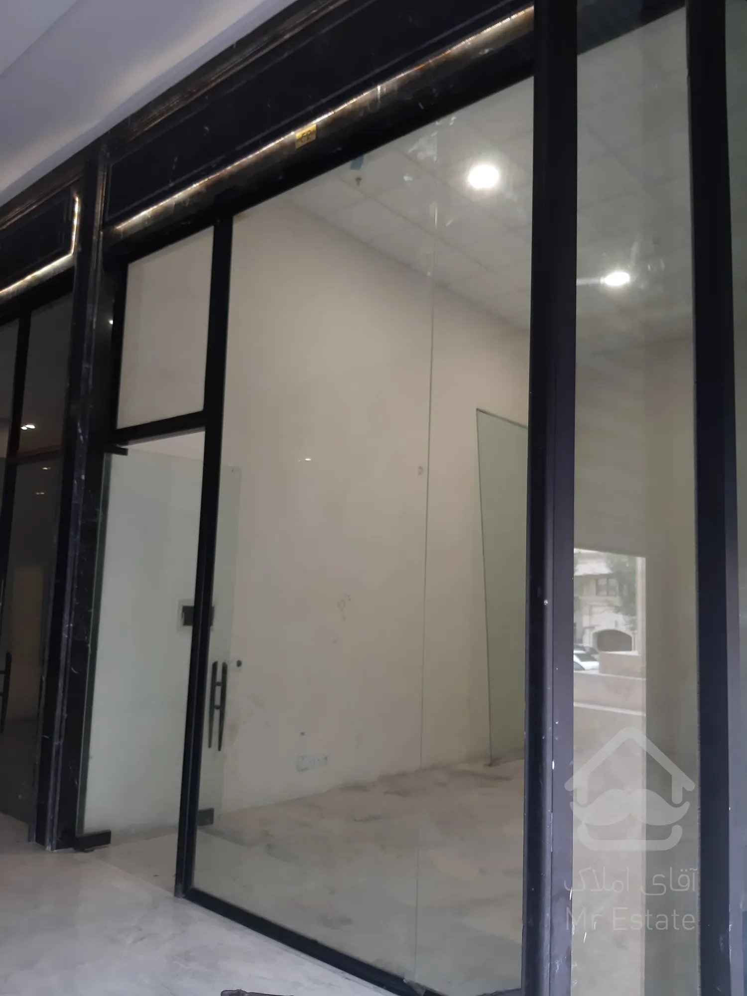 اجاره مغازه 19 متری در رونیکا مال پاسداران