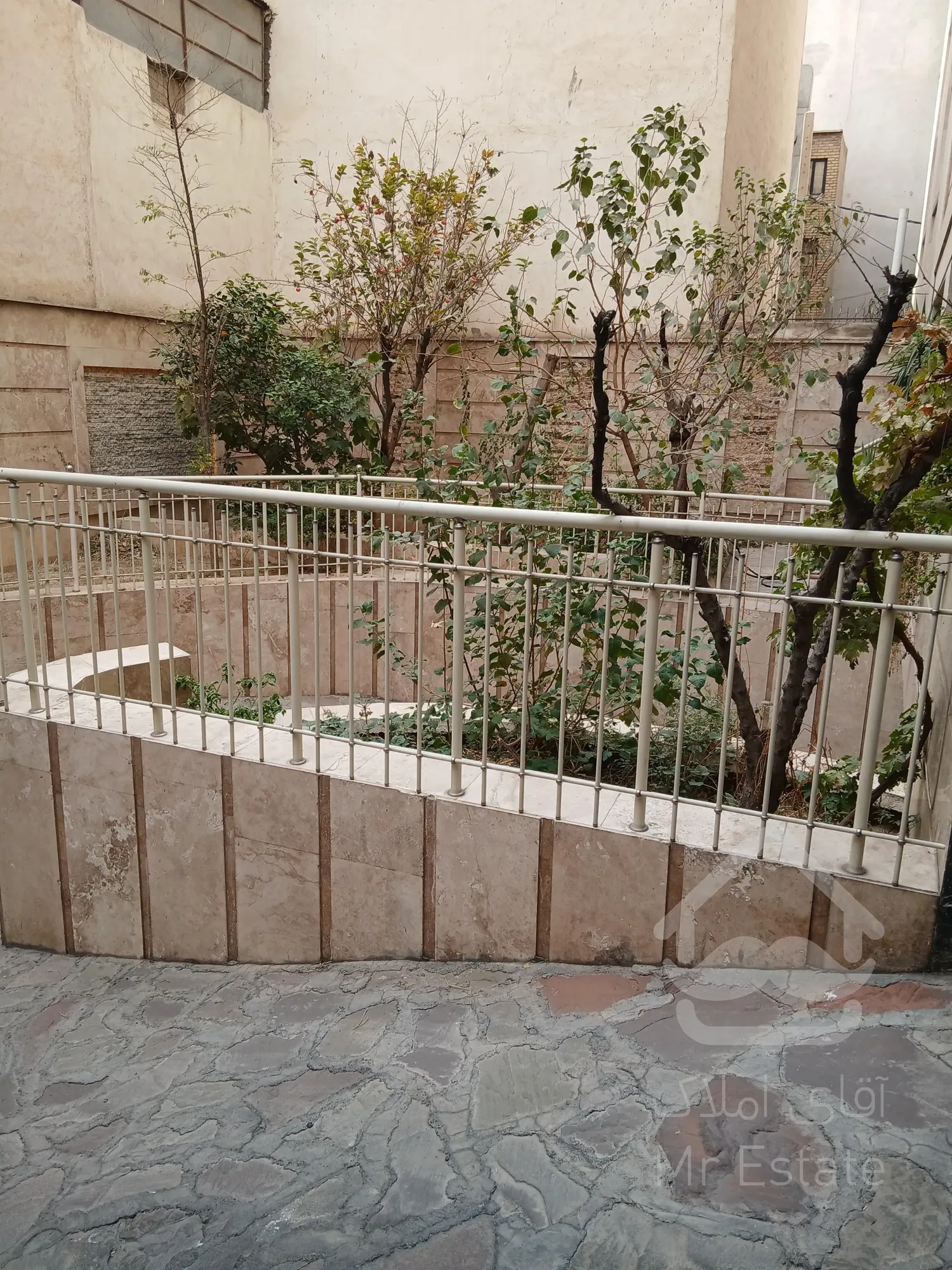 ✅آپارتمان ۱۰۲متری شخصی ساز بامتریال درجه یک وکیفیت ساخت بالاتوسط سازنده بنام،فول امکانات،در بهترین خیابان‌منطقه‌بازرگان