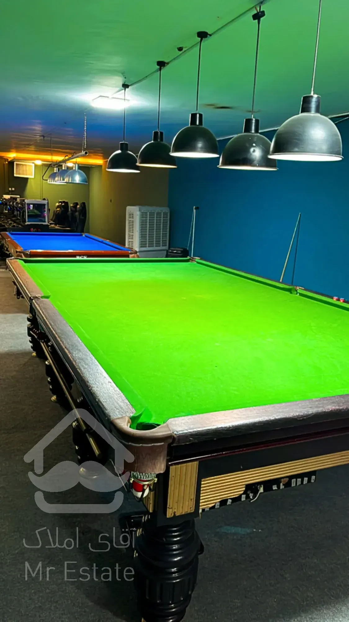 مغازه زیر زمین