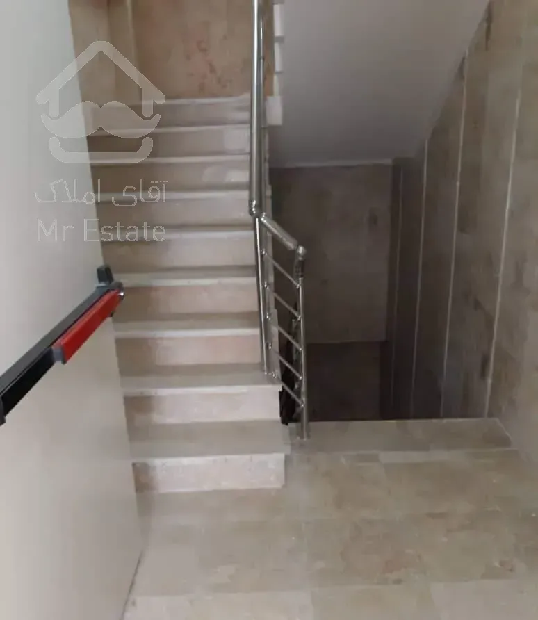 63 متر نوساز کلید نخورده