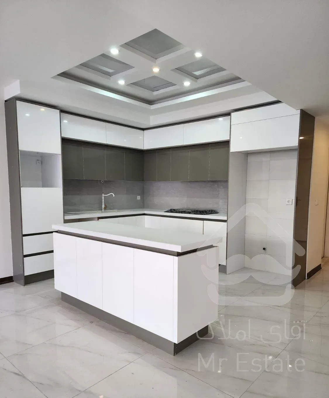 *دپارتمان آکو* ۱۳۵م کلید نخورده/۲ پارکینگ سندی