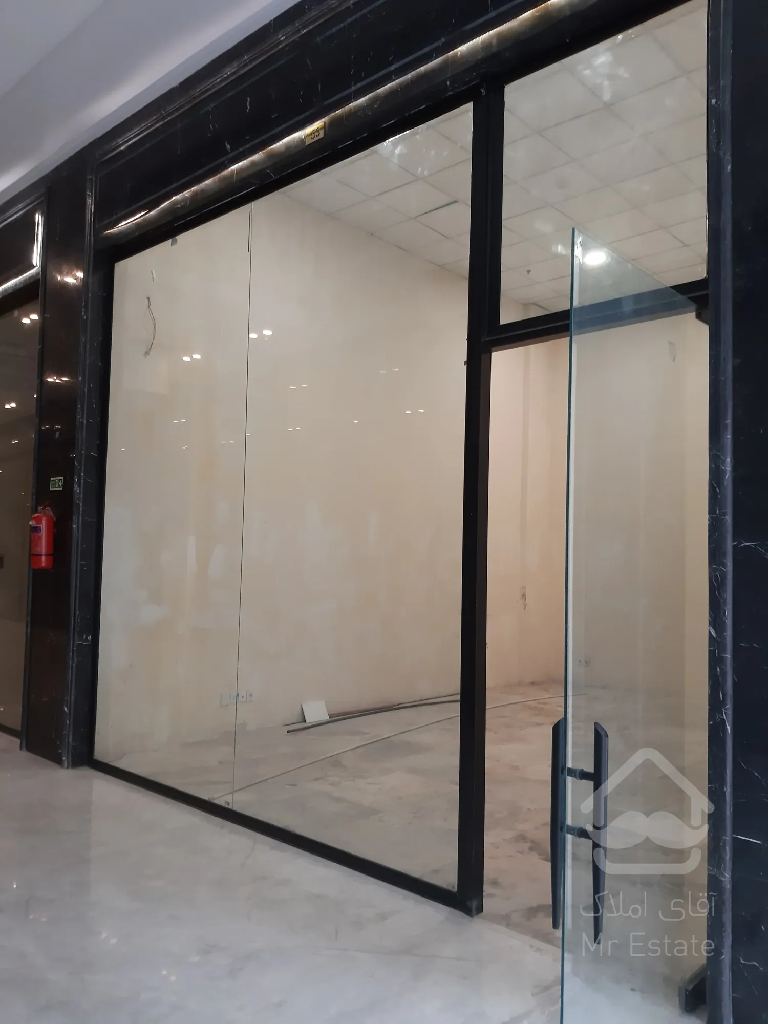 مغازه 68 متری در رونیکا پالاس