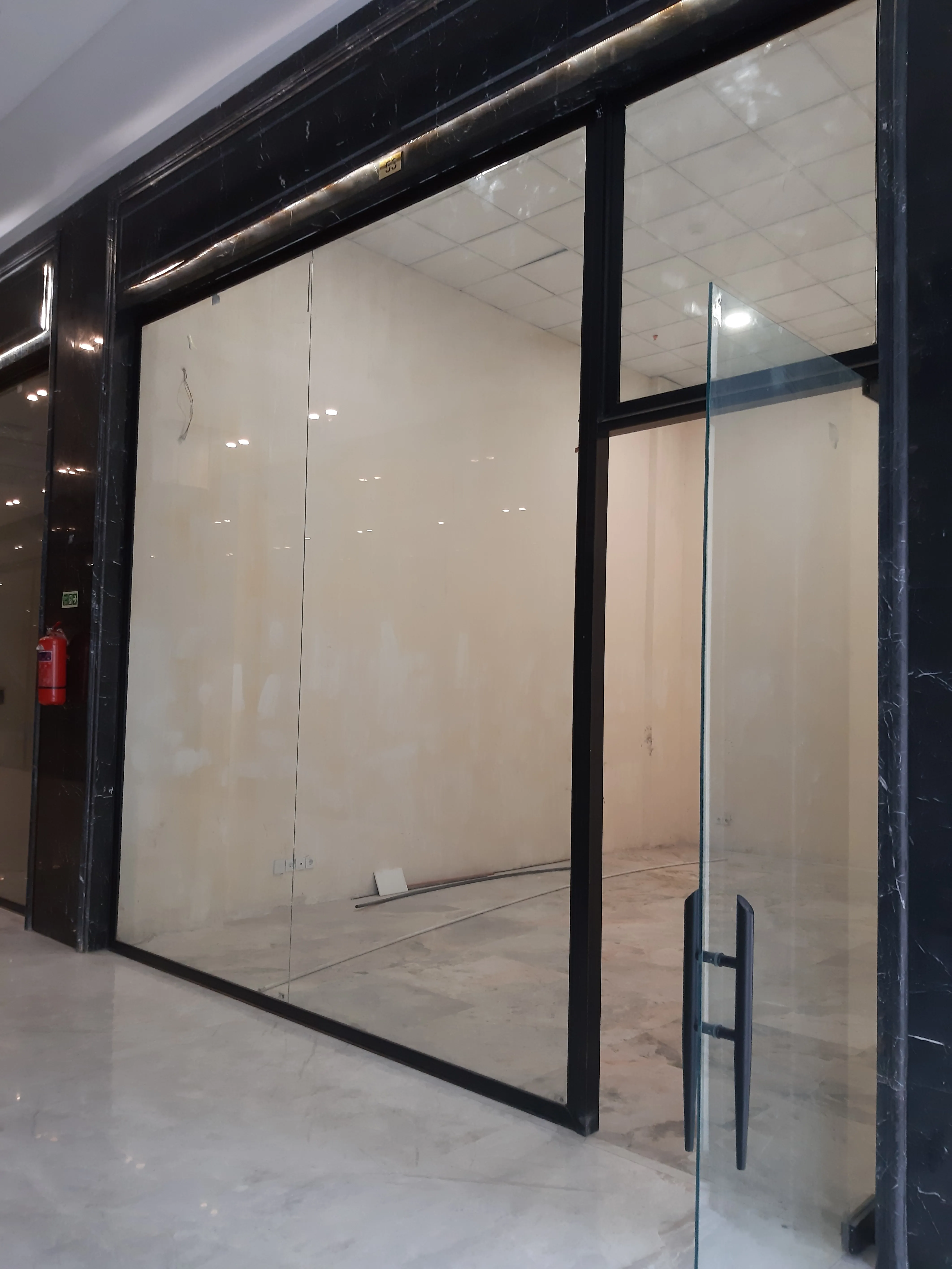 فروش مغازه 23 متری با شرایط پرداخت در رونیکا مال هروی