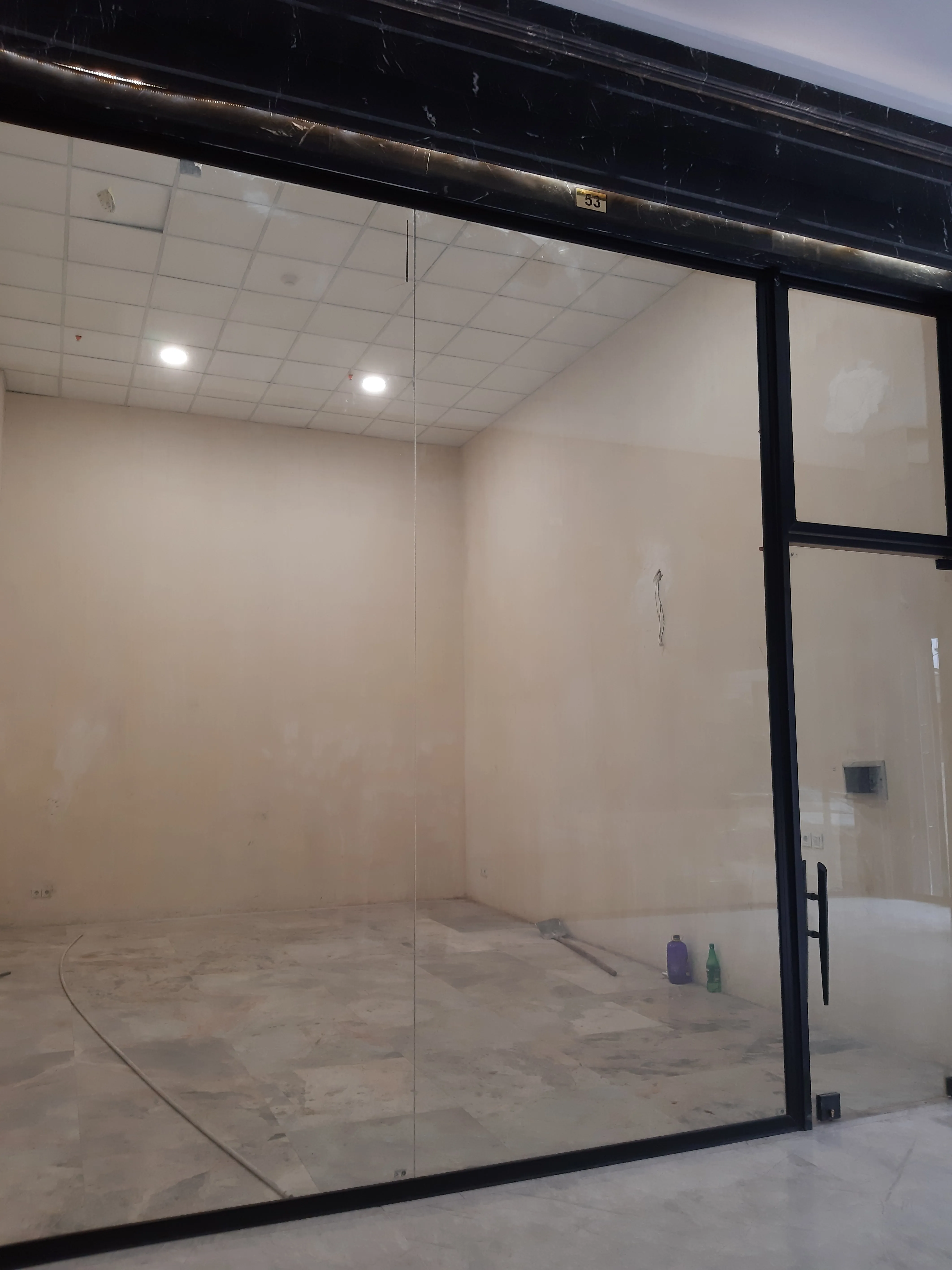 اجاره مغاره در رونیکا مال پاسداران با 3 ماه تنفس