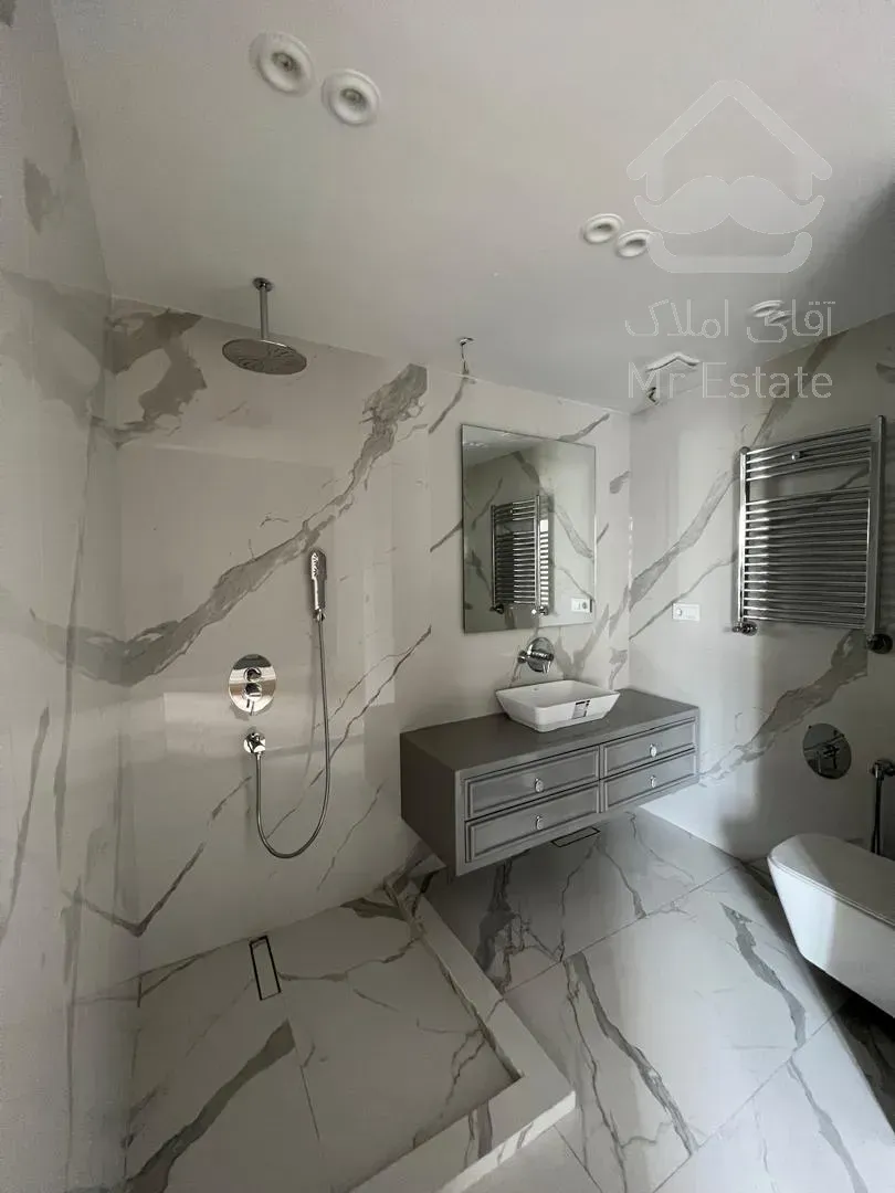 فروش اپارتمان 270 متری زعفرانیه