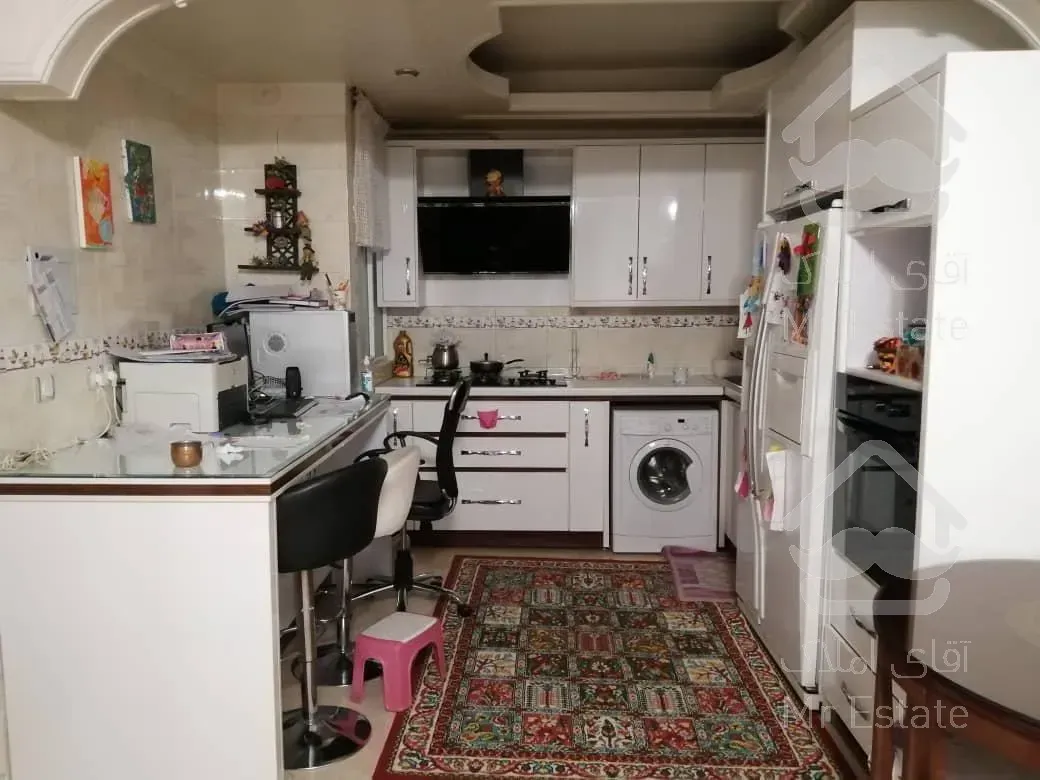 آپارتمان ۷۳متری ۲خواب روبه آفتاب  کوی بیمه اکباتان