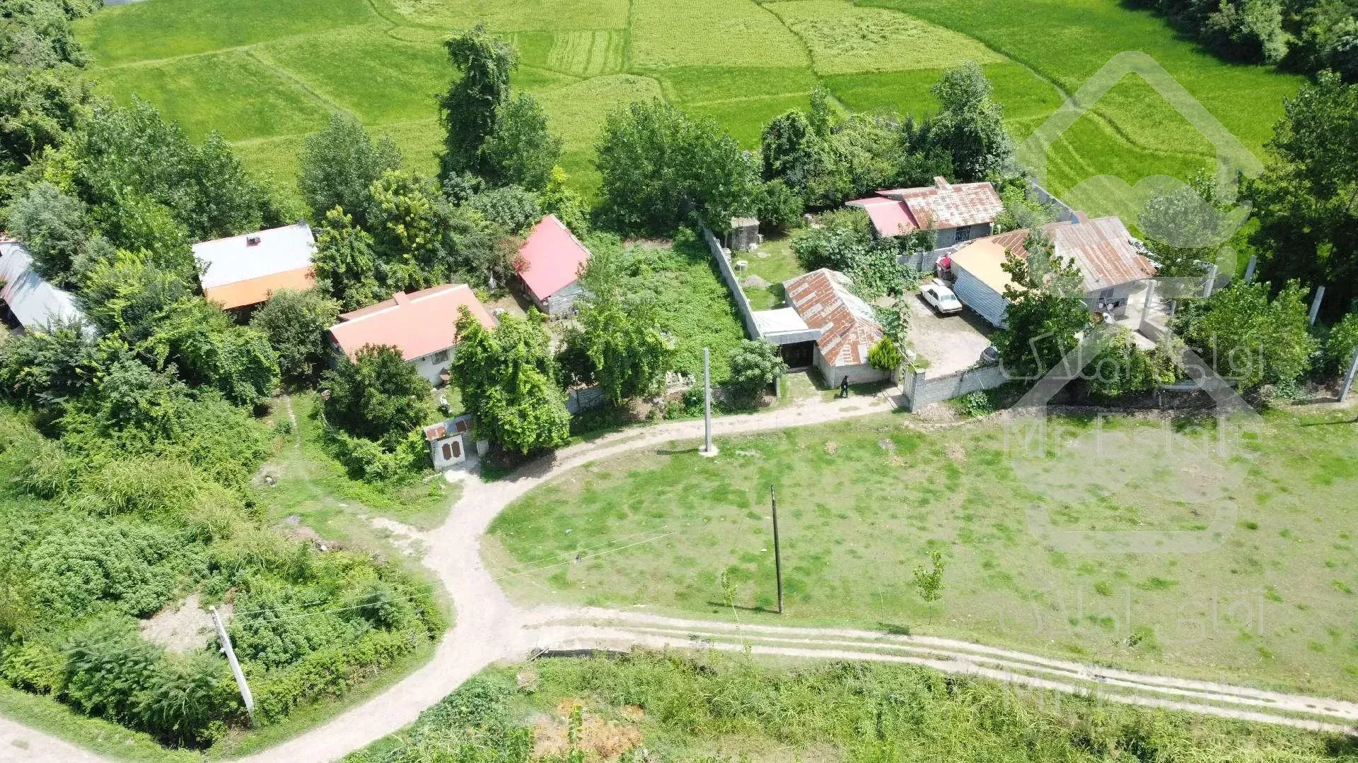 زمین مسکونی با تاییدیه بنیاد مسکن