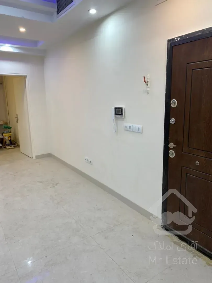 فروش 105 متر مسکونی میدان ملت