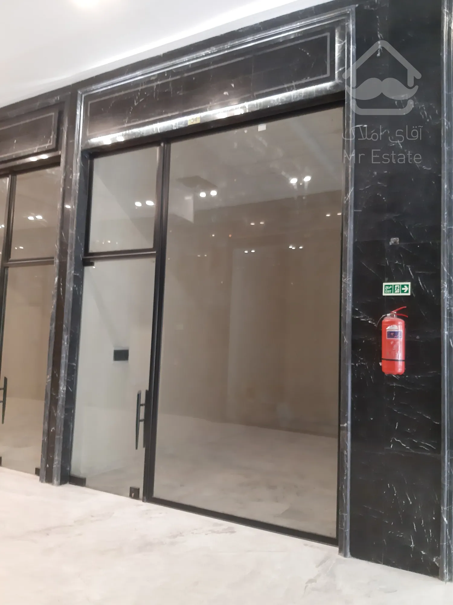 اجاره مغازه 23 متری لاکچری در رونیکا مال پاسداران